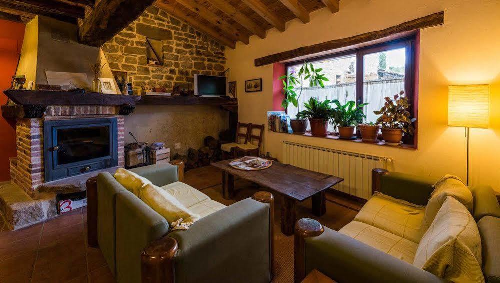 Hotel Rural Piedra Abierta San Martín de Perapertú Buitenkant foto
